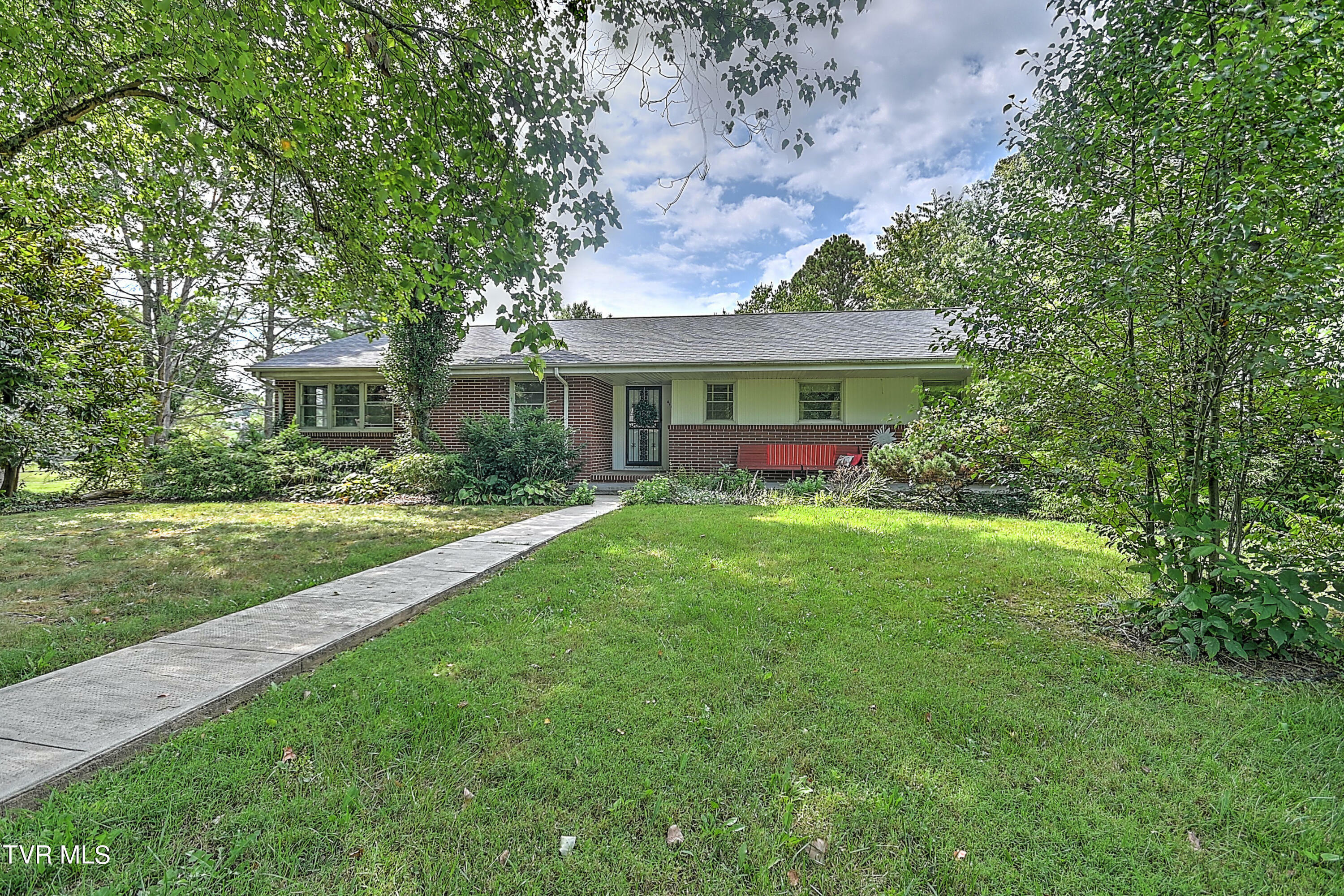 Property Photo:  416 East Main Street  TN 37659 