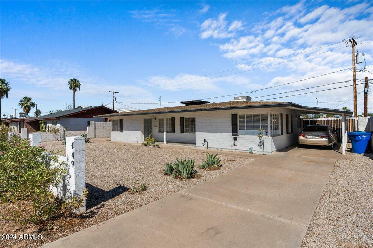 Property Photo:  449 N Drew Street  AZ 85201 