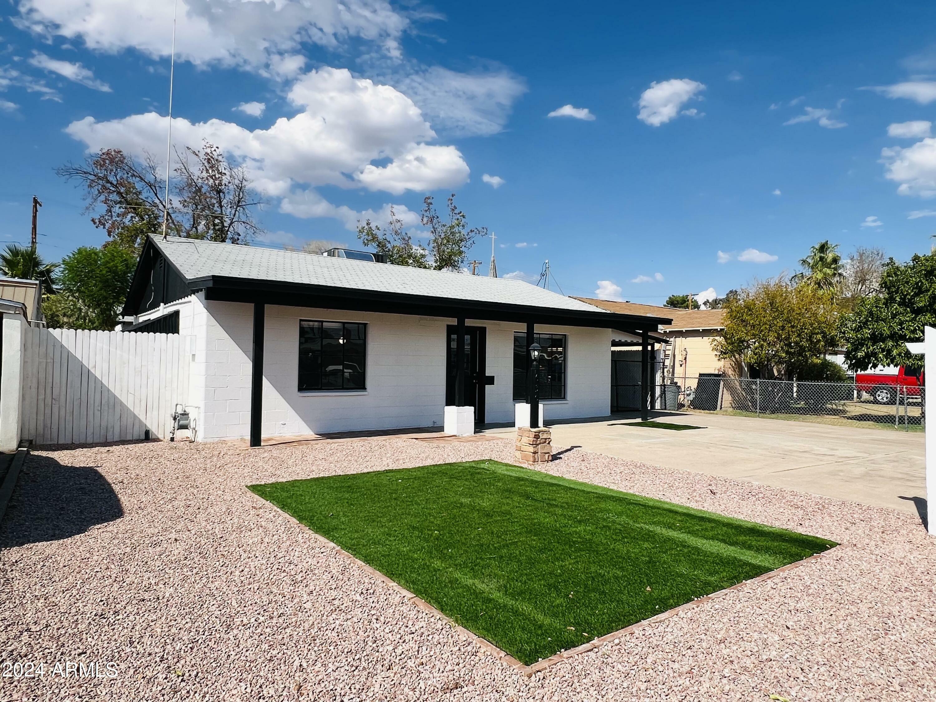 Property Photo: 630 W 1st Street AZ 85201