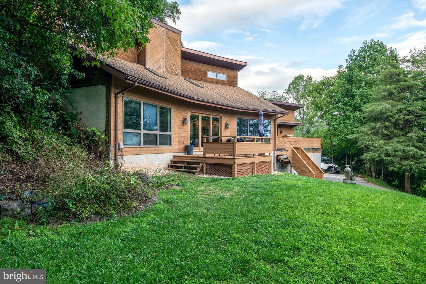 Property Photo:  5840 Mountain Road  PA 17315 