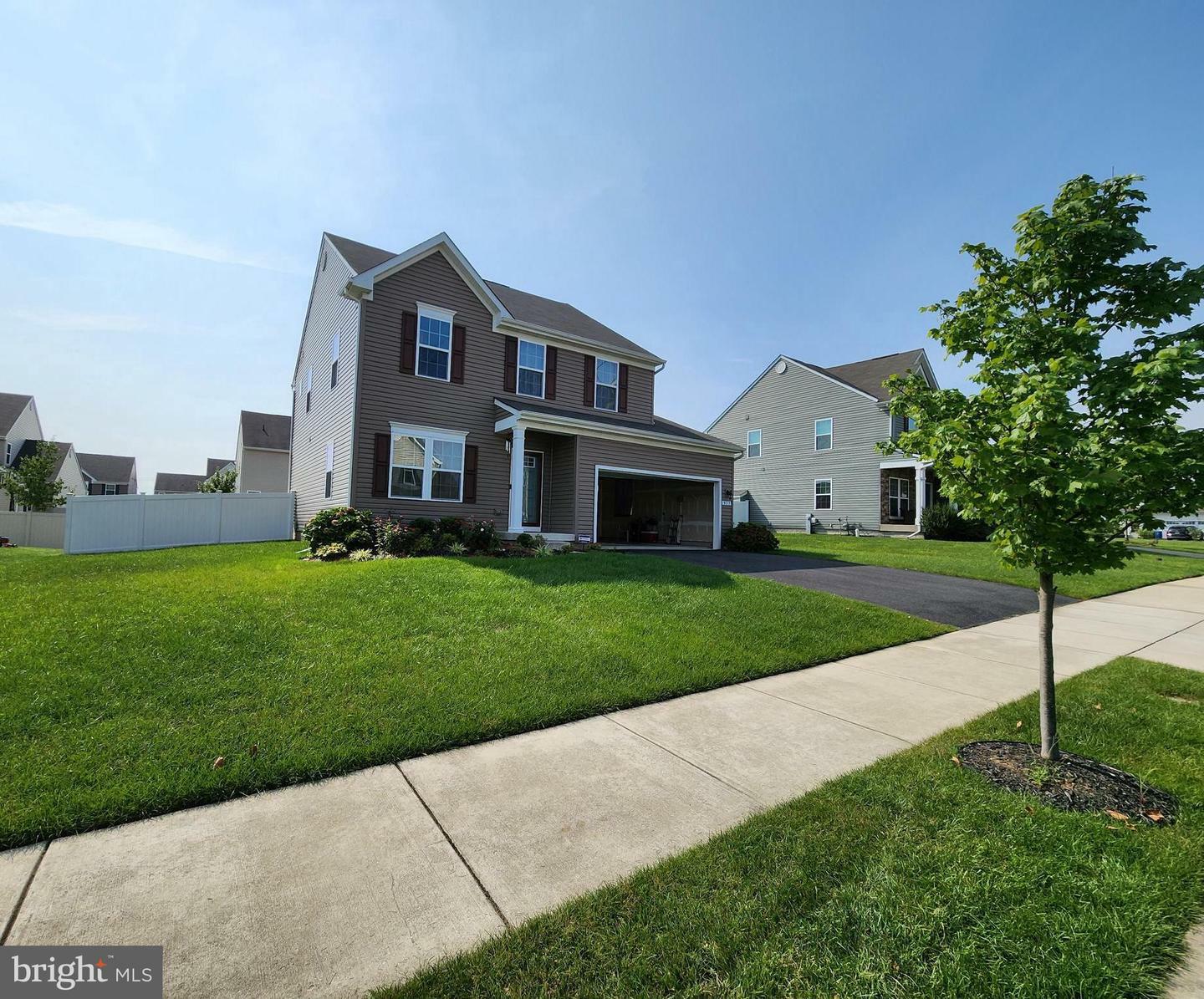 Property Photo:  927 Long Manor Drive  MD 21220 