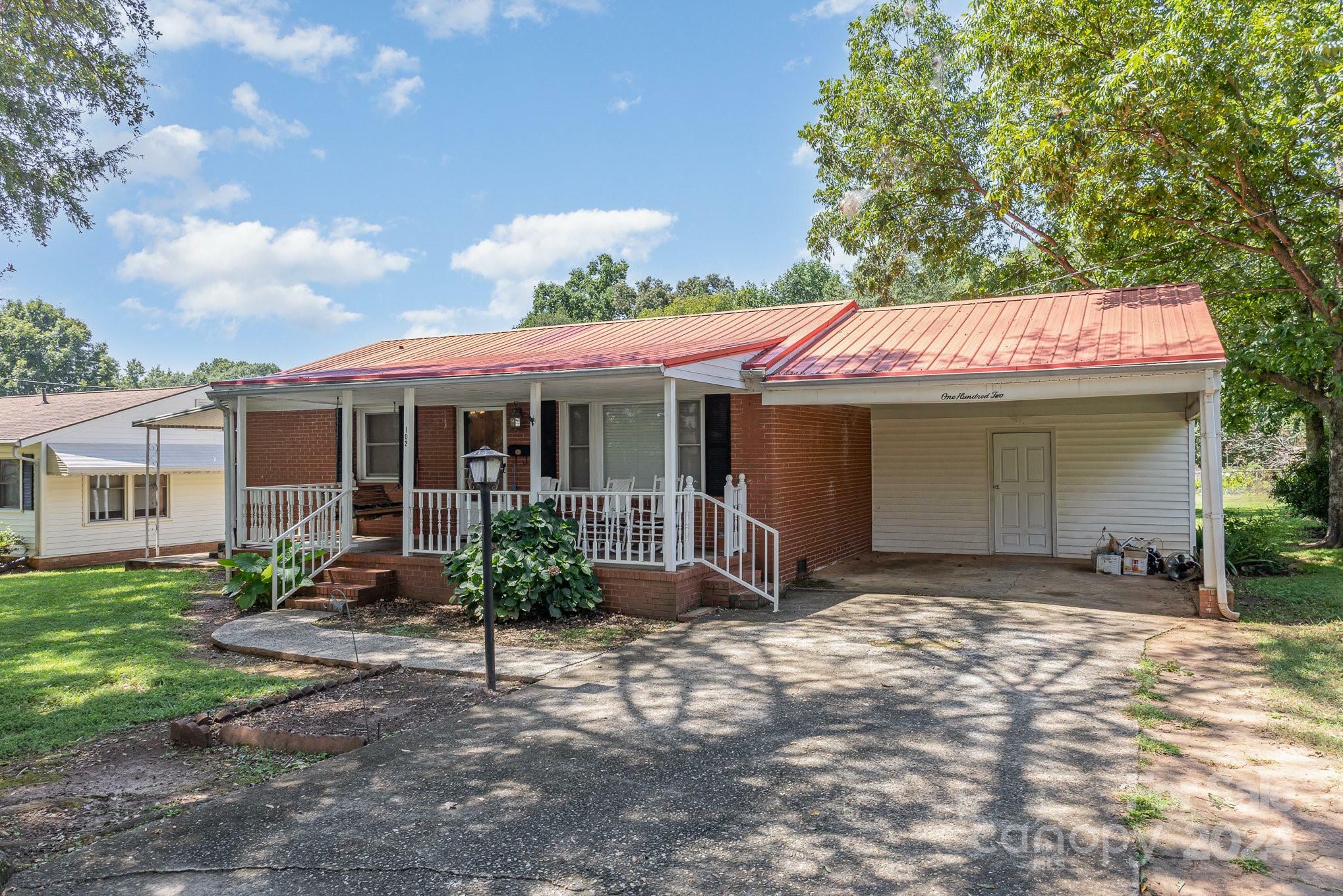 Property Photo:  102 Bell Street  NC 28120 