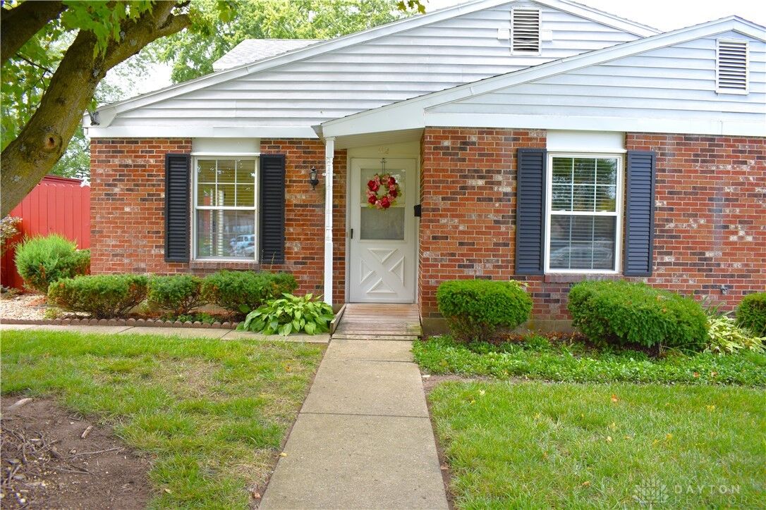 Property Photo: 112 Parkridge Place OH 45356