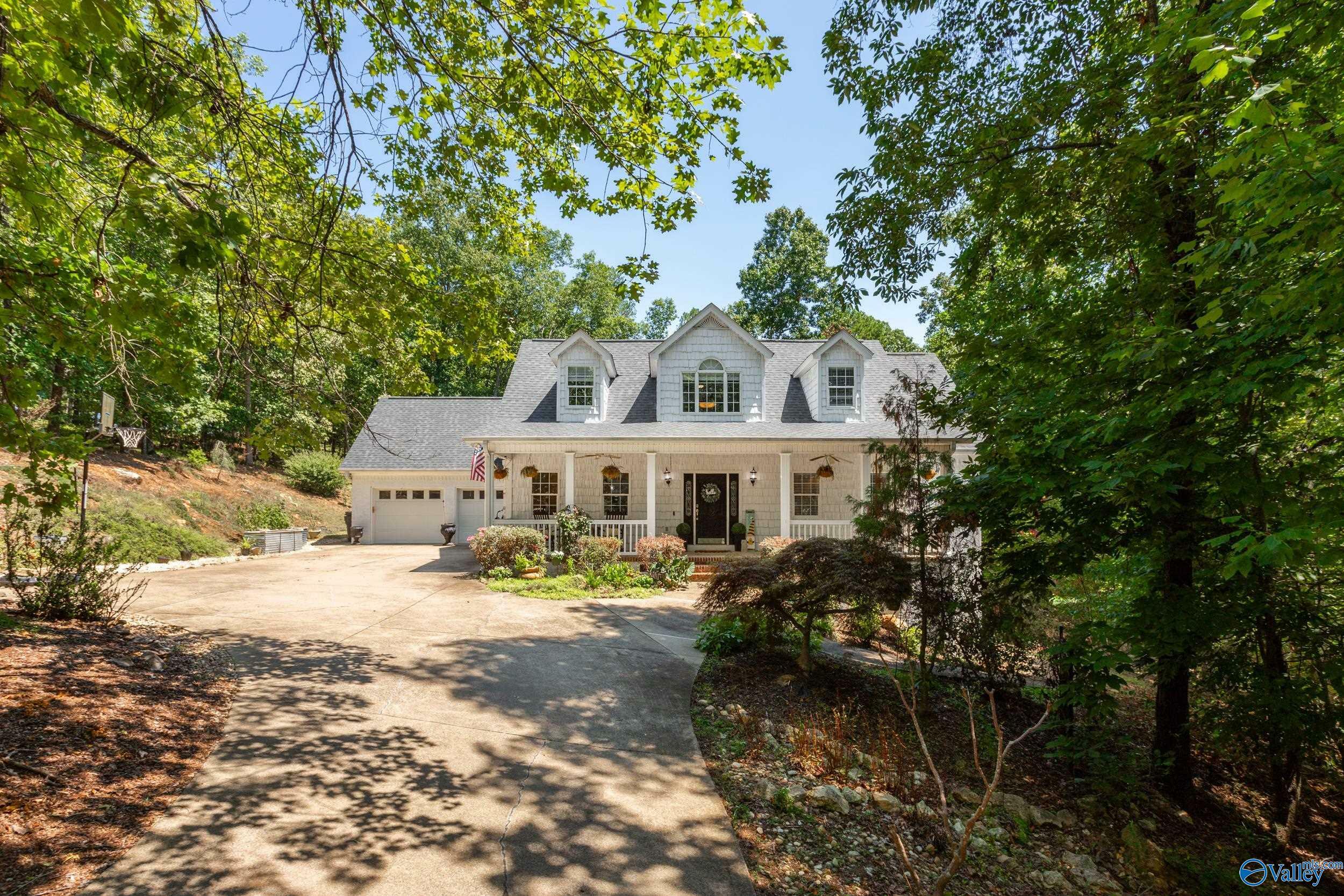 Property Photo:  157 Hickory Ridge Drive  AL 35905 