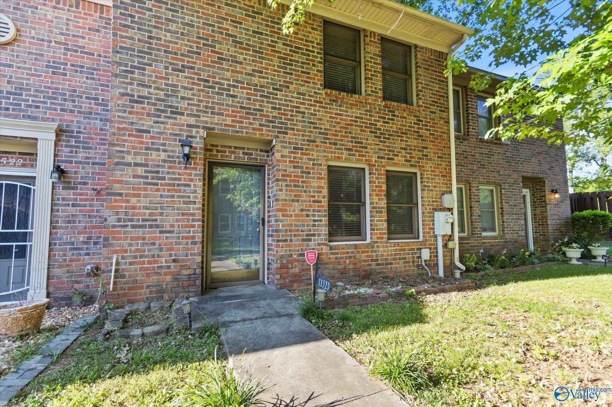 Property Photo:  11523 Jade Lane SE  AL 35803 