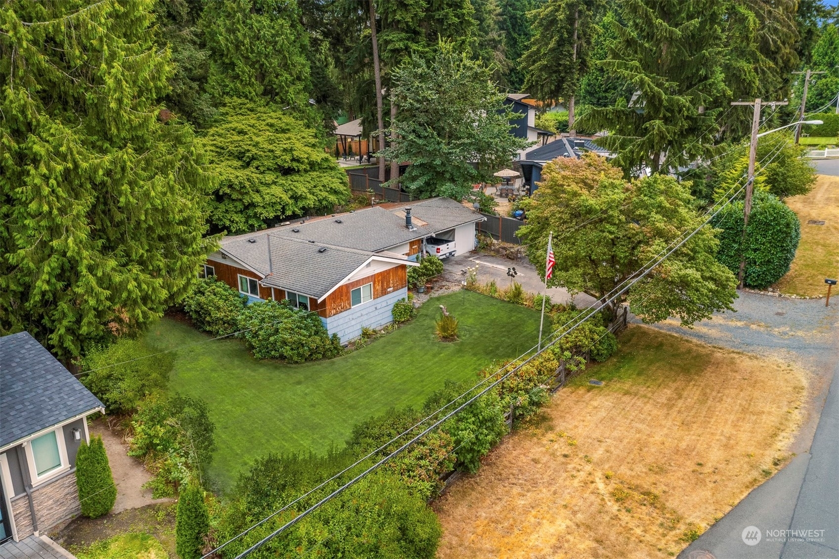 Property Photo:  6816 128th Avenue NE  WA 98033 