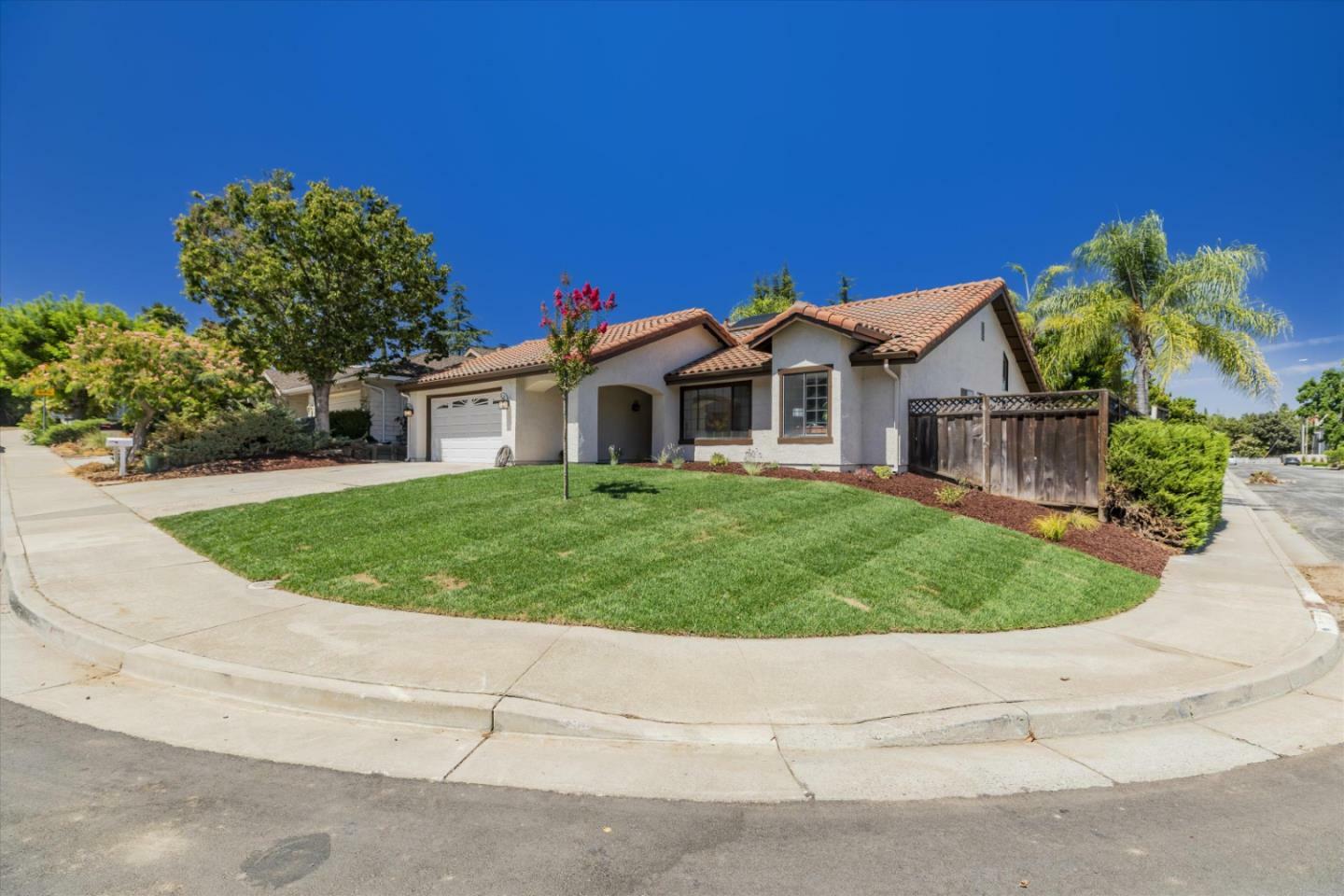 Property Photo:  969 Foothill Drive  CA 95123 