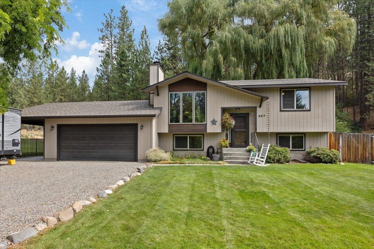 Property Photo:  207 E Franklin Dr  WA 99026 