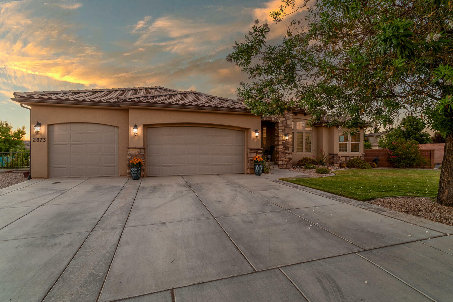 Property Photo:  2873 E Crimson Ridge Dr  UT 84790 