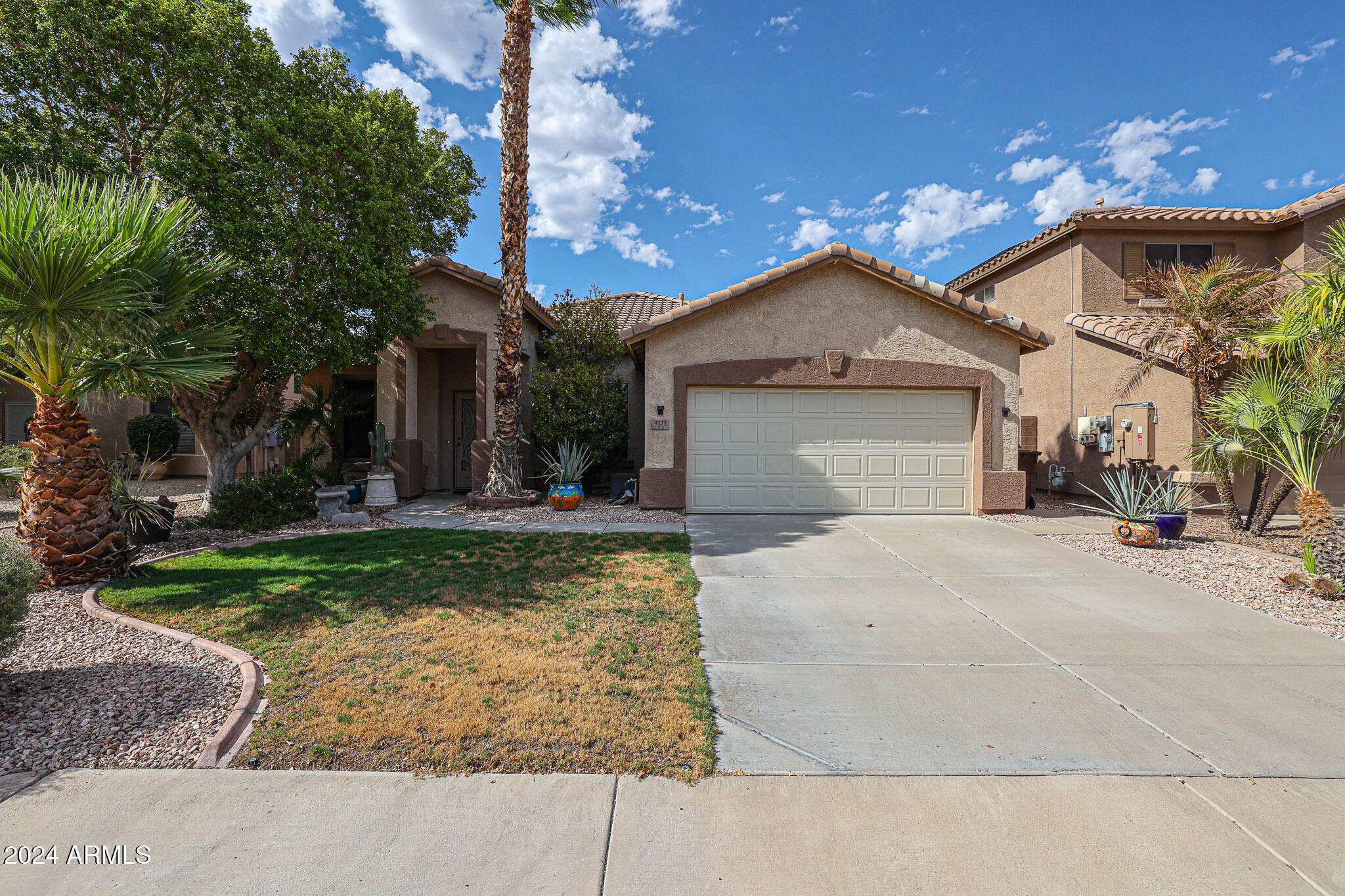 Property Photo:  9222 W Lone Cactus Drive  AZ 85382 