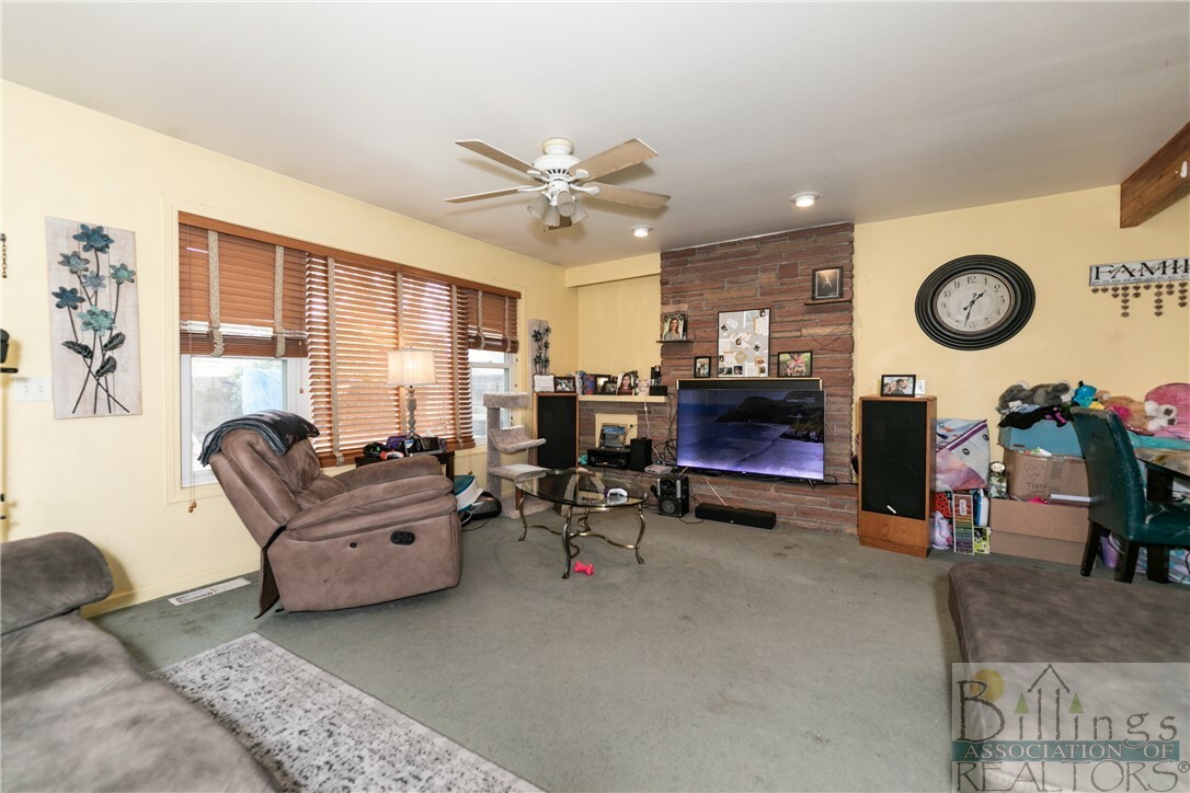 Property Photo:  2210 Fox Drive  MT 59102 