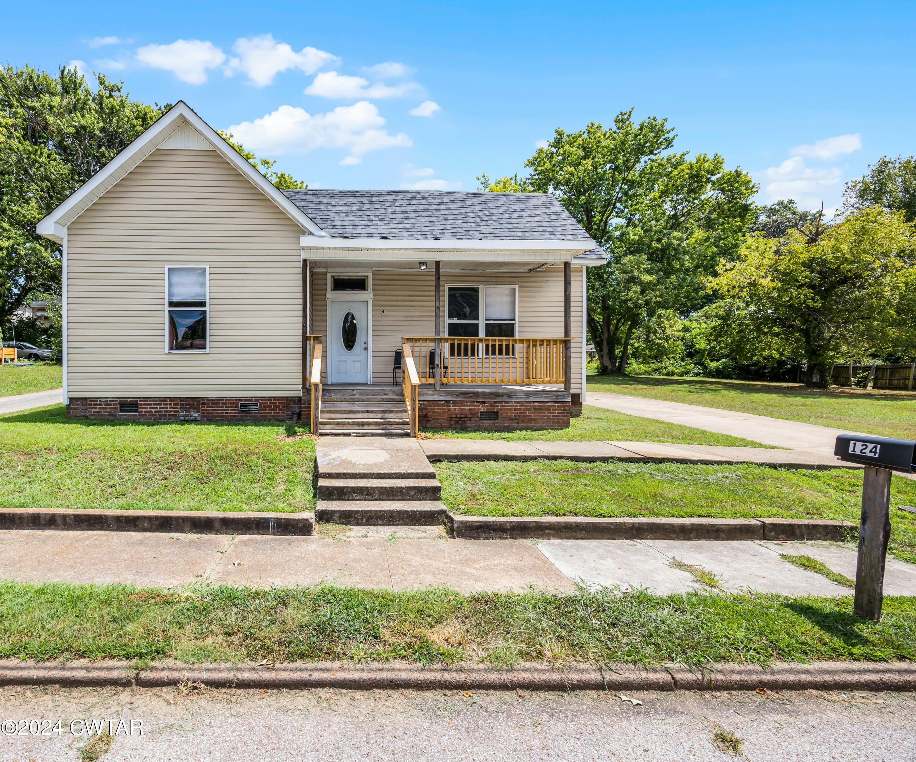 Property Photo:  124 Glendale Street  TN 38301 