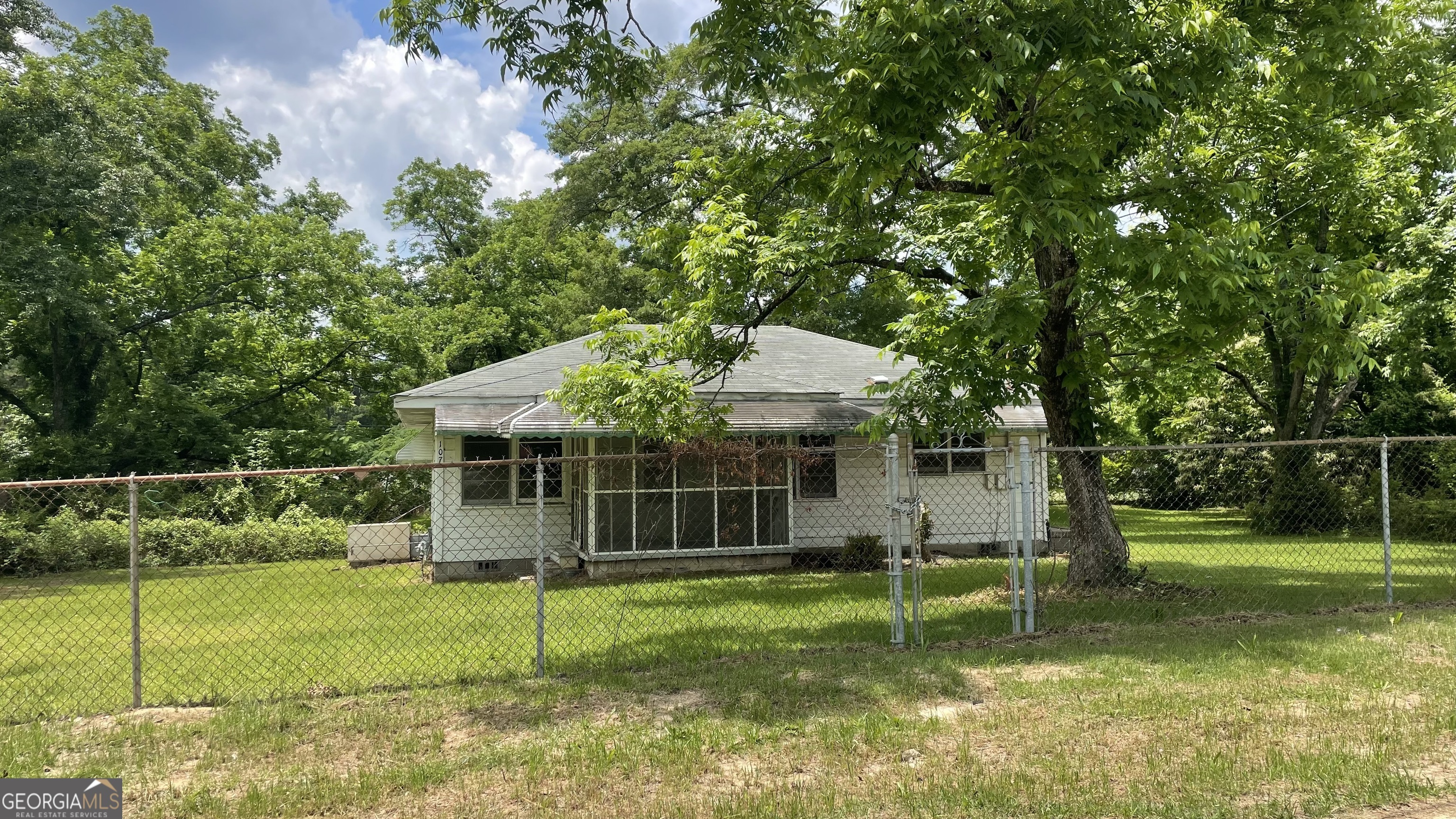 Property Photo:  109 Weaver St Corner  GA 31031 