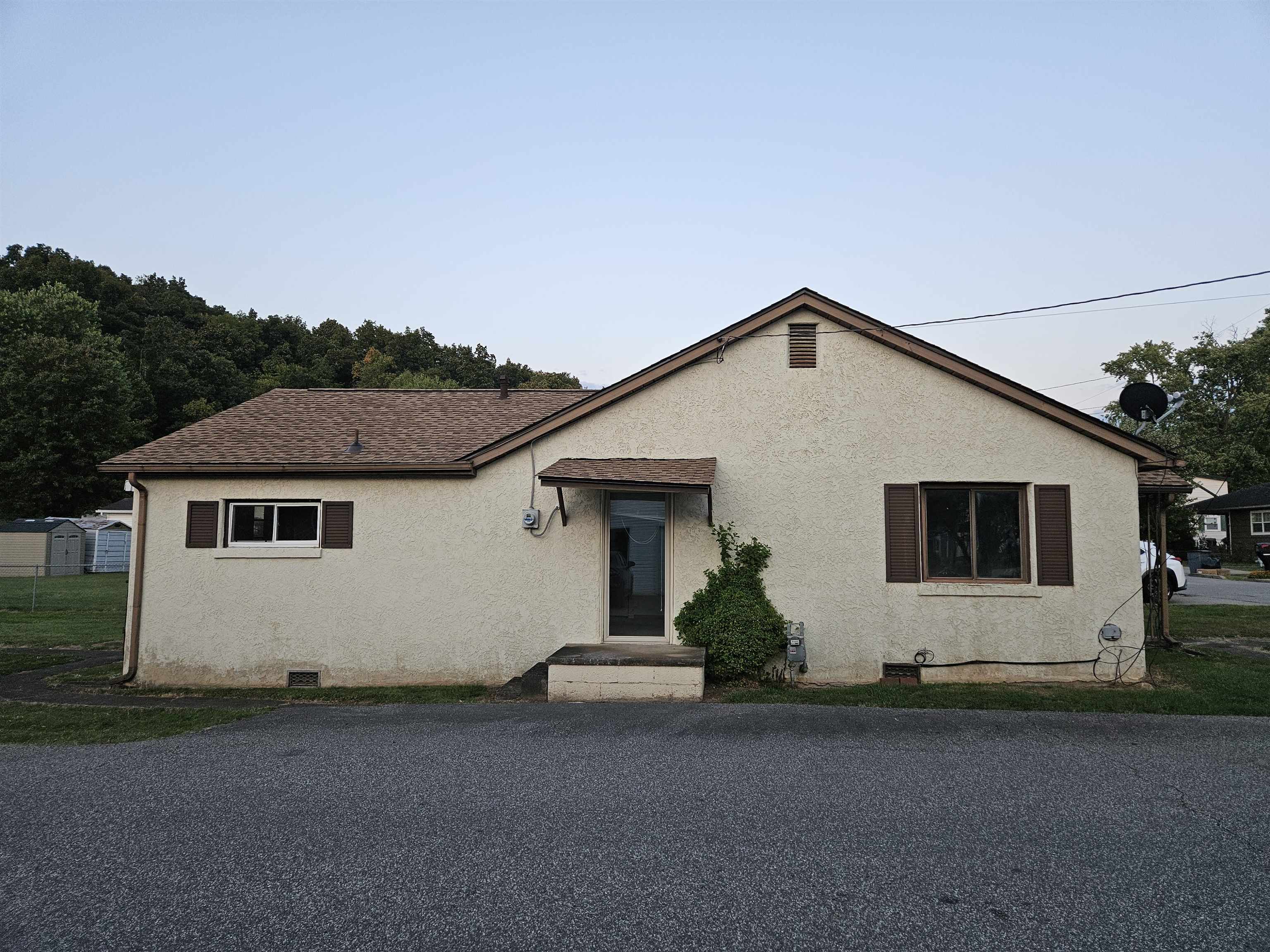 Property Photo:  1218 Blake Street  WV 25504 