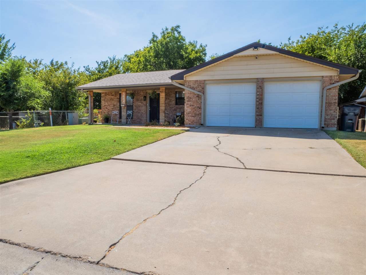 Property Photo:  1604 NW Beechwood Dr  OK 73505 