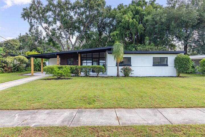 Property Photo: 2913 Walnut Street FL 32806