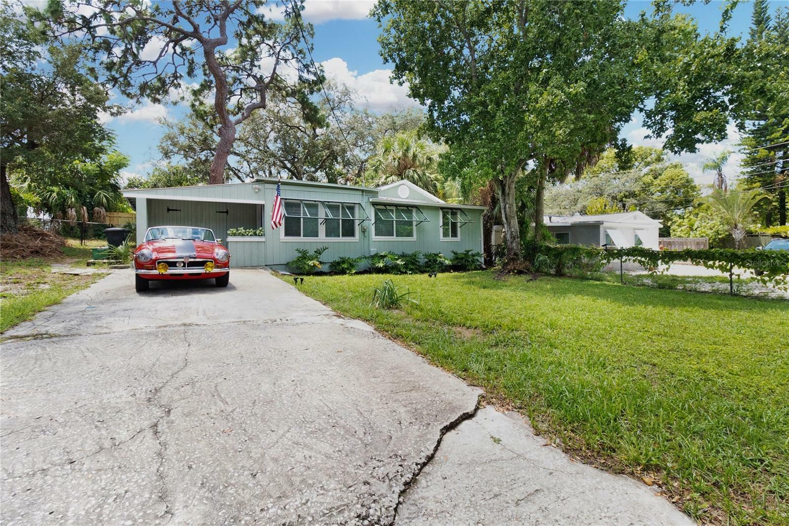 Property Photo:  203 Anclote Road  FL 34689 