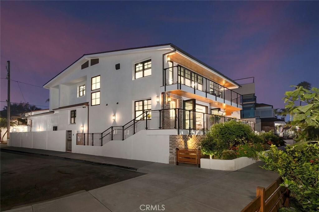 Property Photo: 5903 E Corso Di Napoli CA 90803