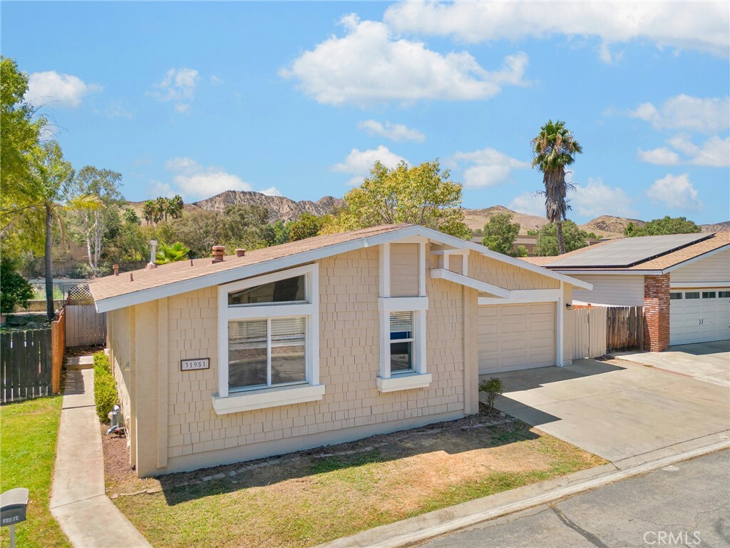 Property Photo:  31951 Emerald Lane  CA 91384 