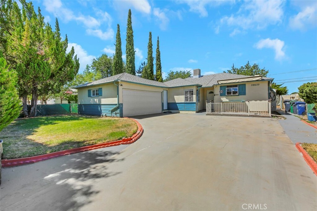 Property Photo:  38633 Puerta Avenue  CA 93550 