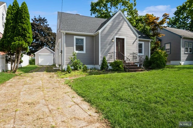 Property Photo:  152 Washington Avenue  NJ 07675 