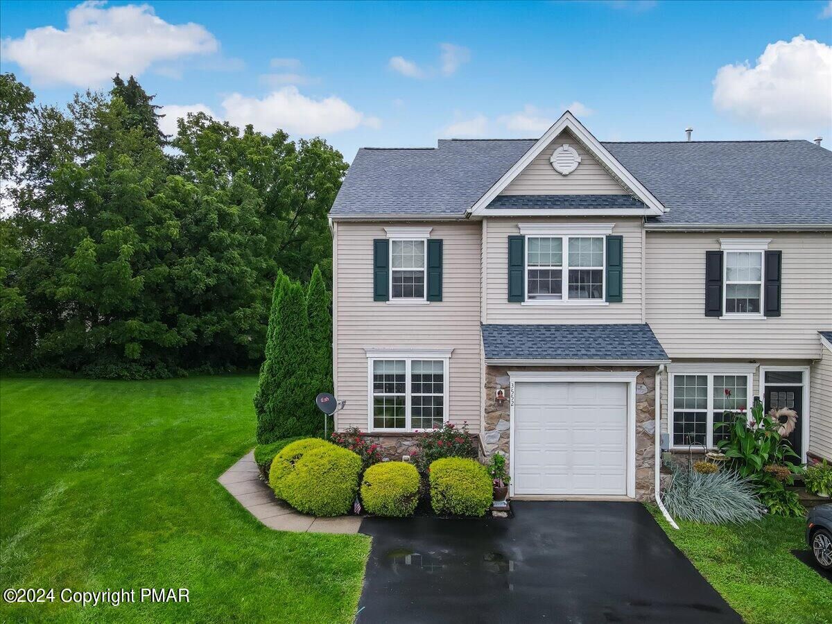 Property Photo:  3552 Westminster Way  PA 18064 