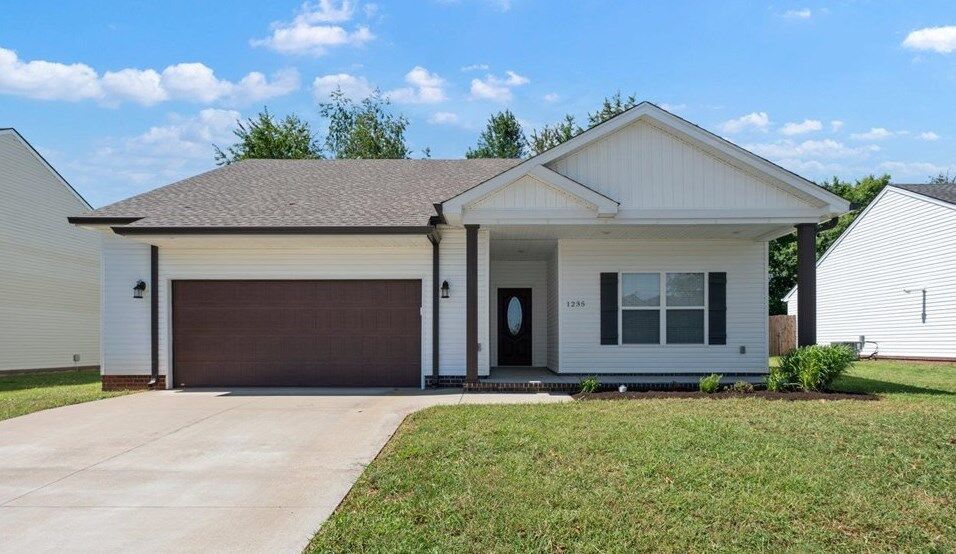 Property Photo: 1235 Chicory Way KY 42104