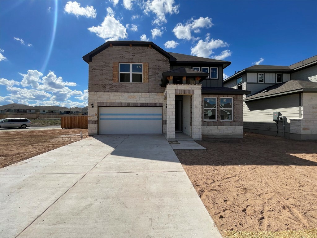 Property Photo: 750 Palo Brea Loop TX 78634