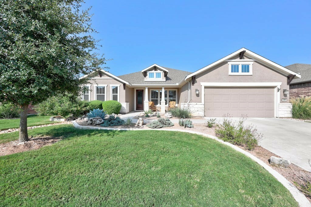 Property Photo:  202 Cypress Springs Way  TX 78633 