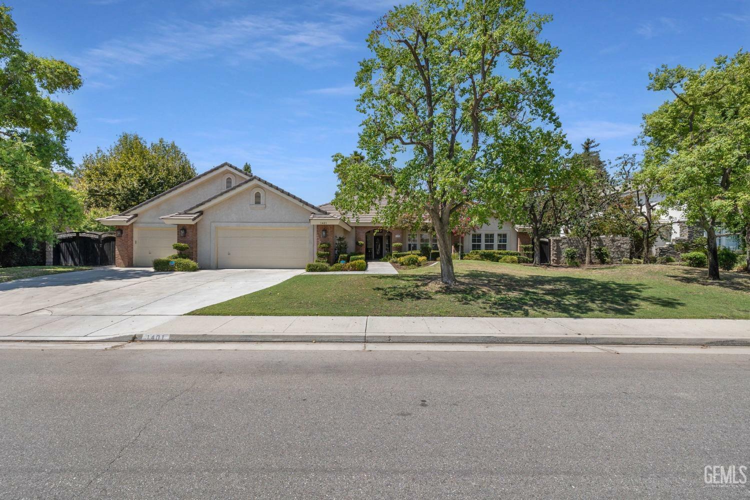 Property Photo:  1401 Ensley Drive  CA 93312 