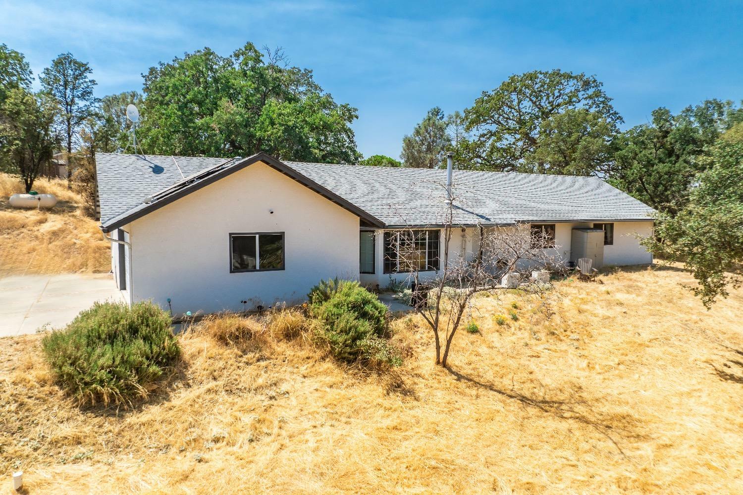 Property Photo:  31736 Blackfoot Road  CA 93614 