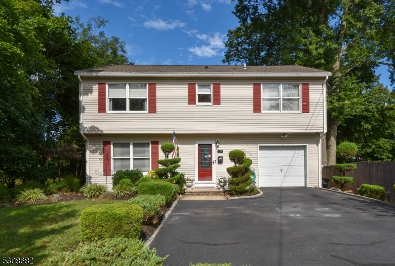 Property Photo:  39 Midway Ave  NJ 07023 