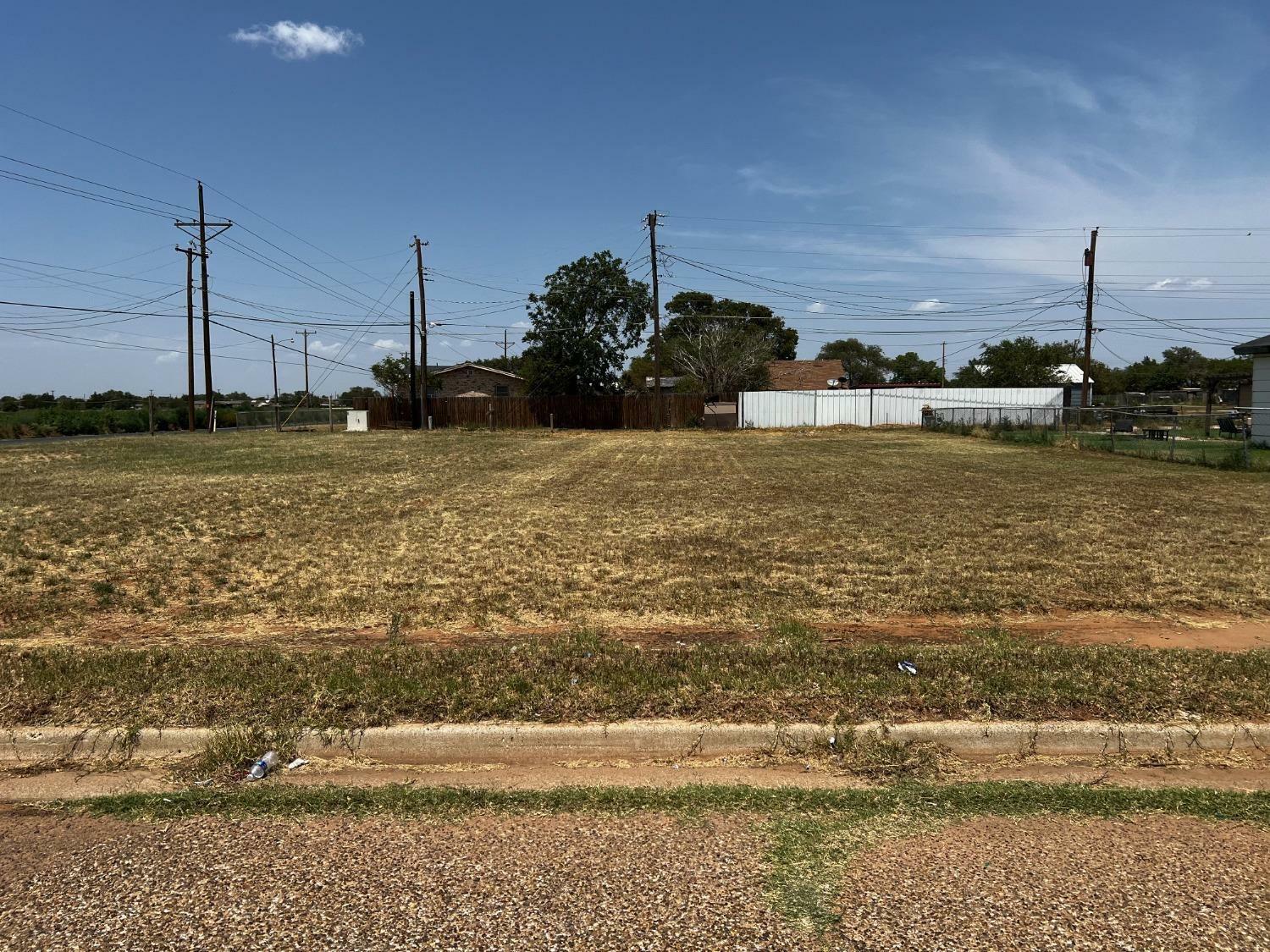 Property Photo:  3301 E 15th Place  TX 79403 