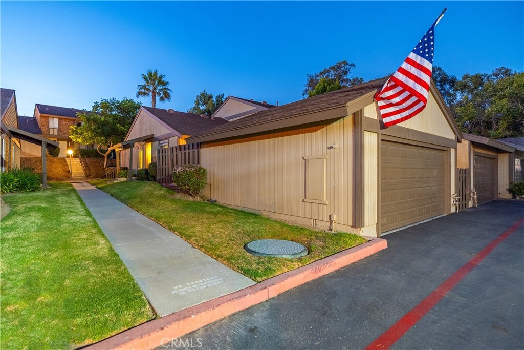Property Photo: 7157 Wren Court CA 93003
