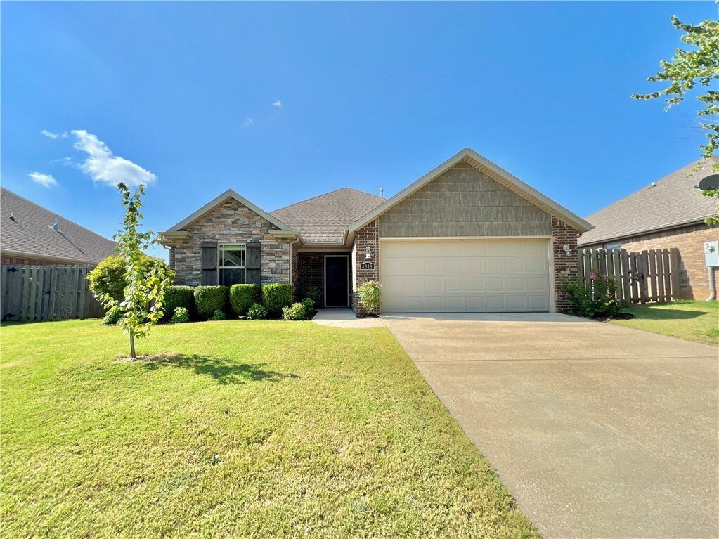 Property Photo:  4318 Murfield Drive  AR 72758 