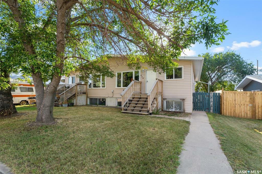 Property Photo:  410 - 412 3rd Street E  SK S0L 0P0 