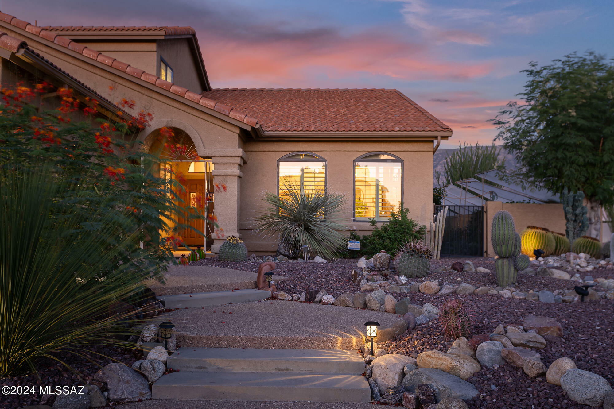 Property Photo:  38395 S Rolling Hills Drive  AZ 85739 