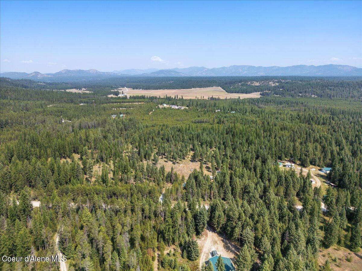 Property Photo:  311 Bigfoot Rd  WA 99156 