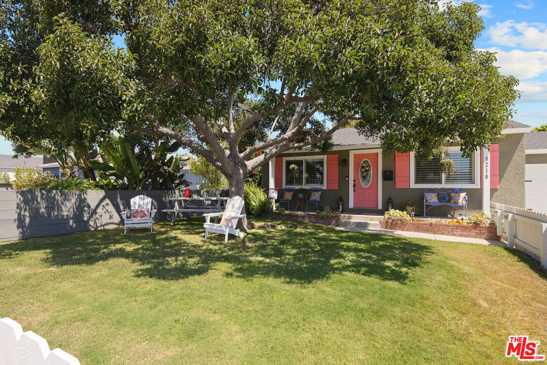 Property Photo:  8218   Belford Ave  CA 90045 