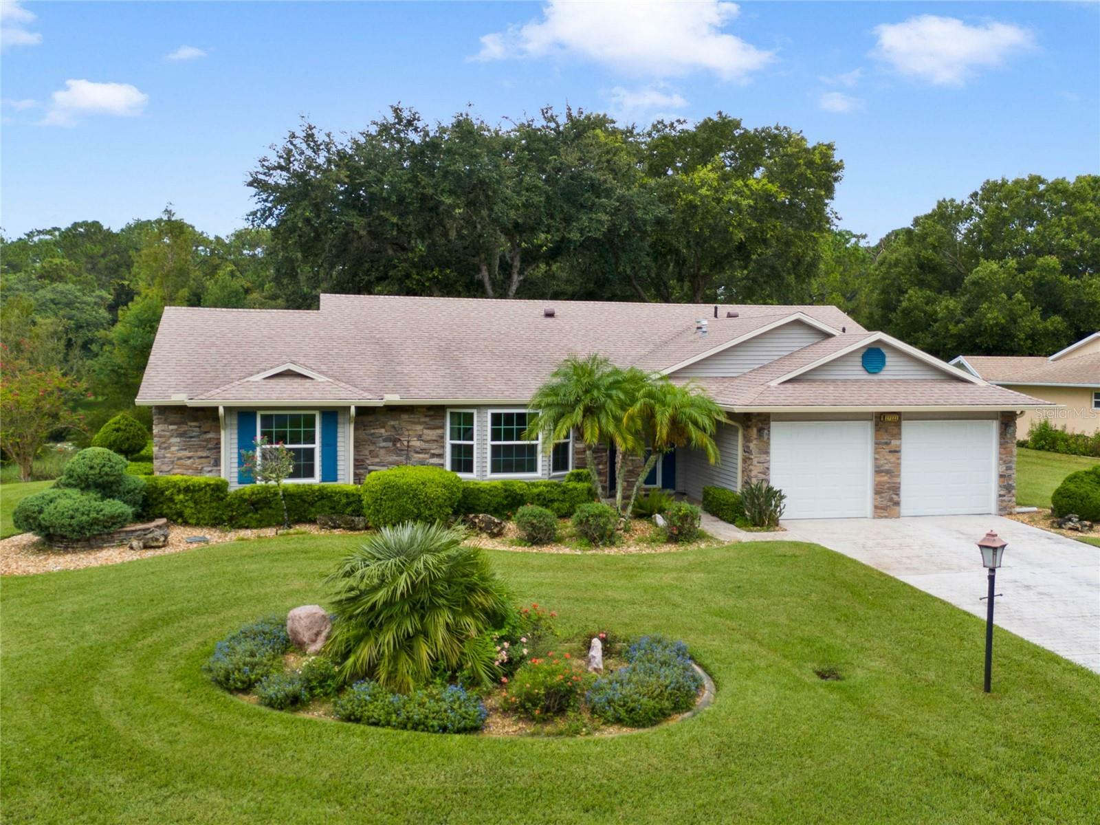 Property Photo:  27222 Racquet Circle  FL 34748 