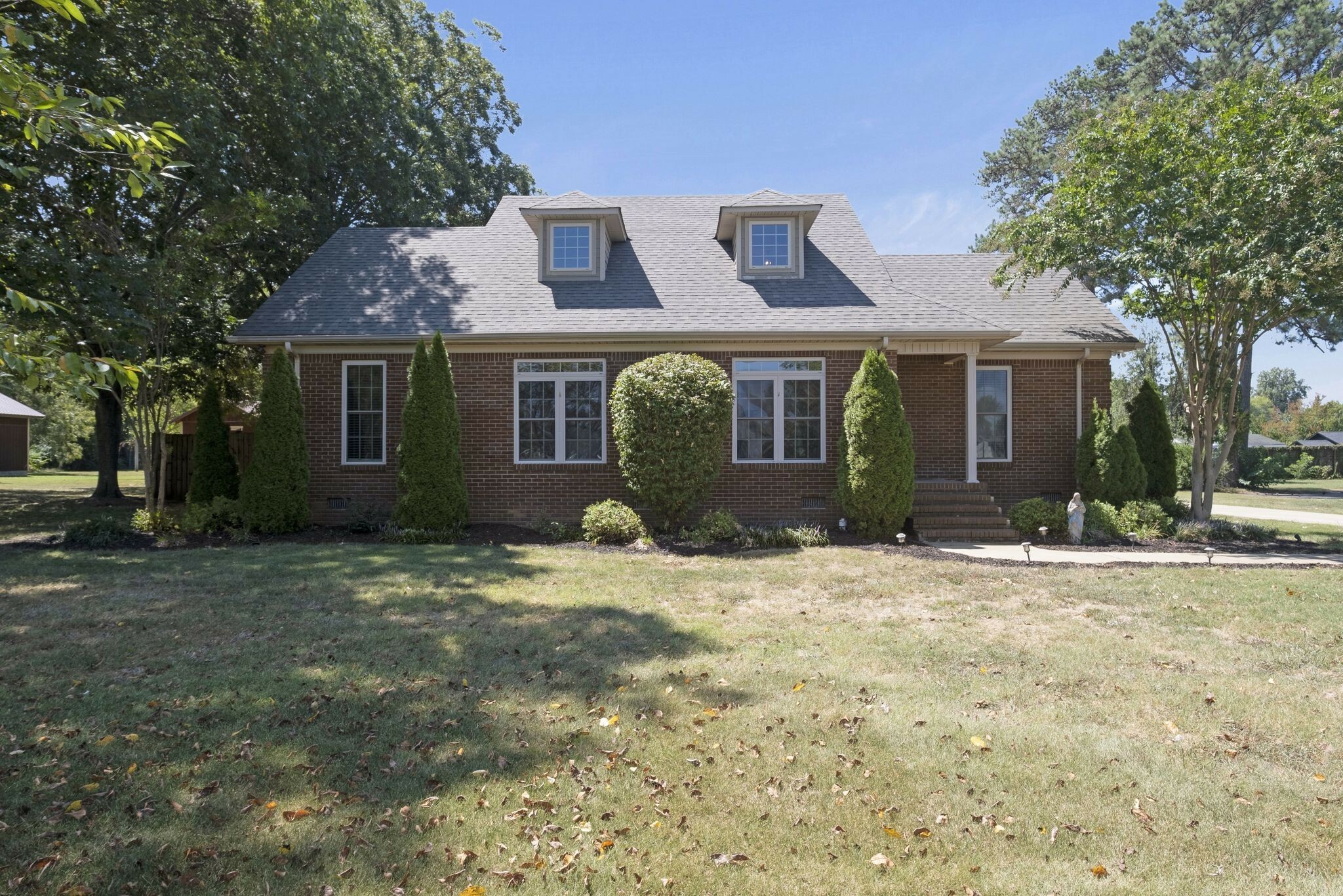 Property Photo:  337 Robins St  TN 38464 