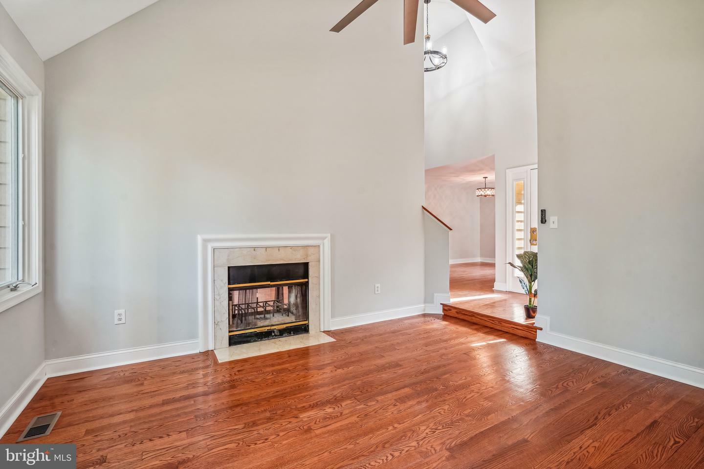 Property Photo:  11204 Crossbeam Court  VA 20194 