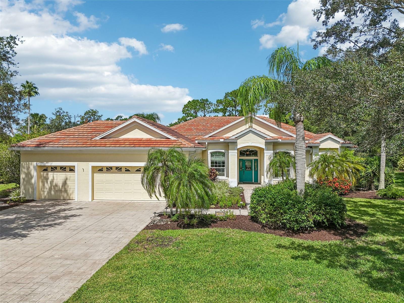 Property Photo:  7602 Partridge Street Circle  FL 34202 