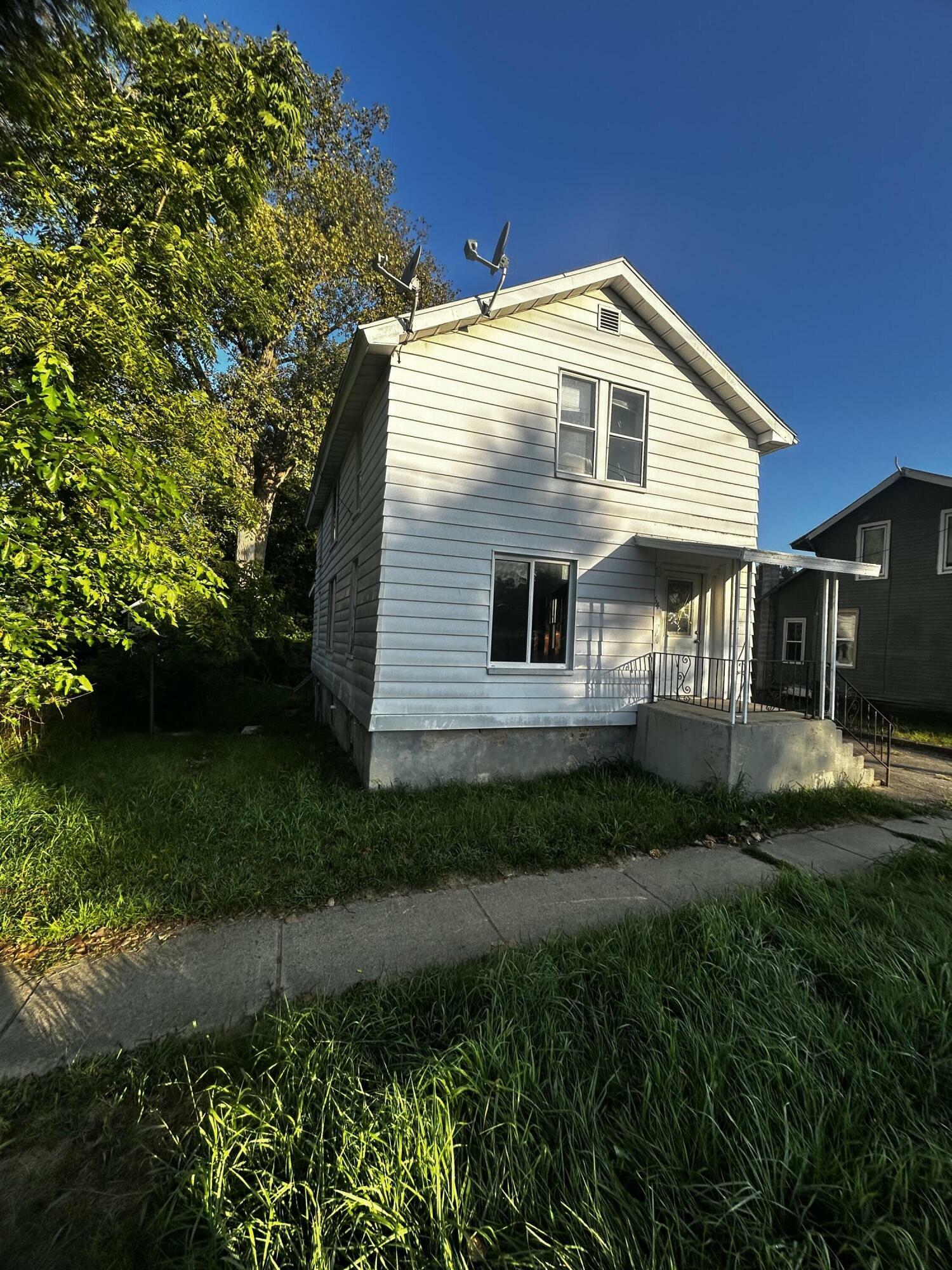 Property Photo:  64 Union Street  MI 49242 