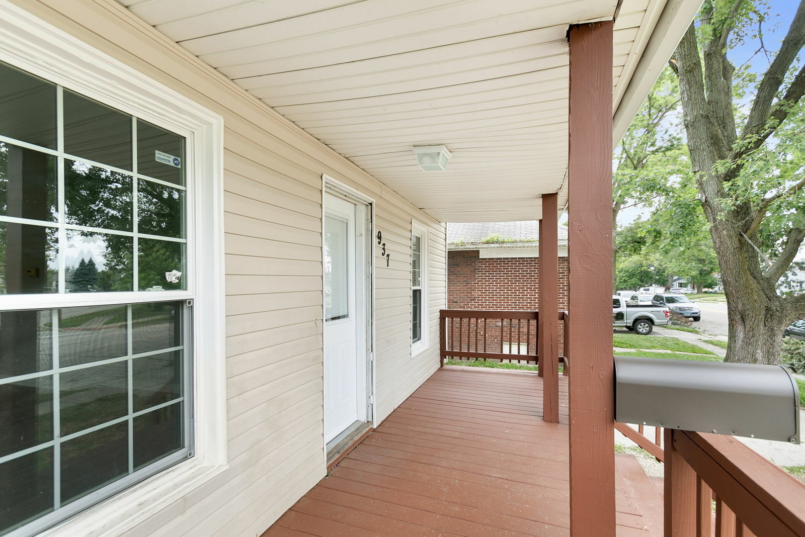 Property Photo:  937 W Park Avenue  IL 60436 