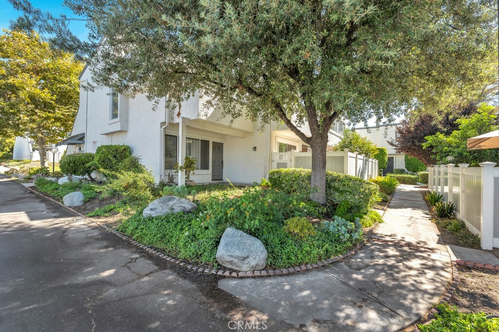 Property Photo:  18535 Mayall Street L  CA 91324 