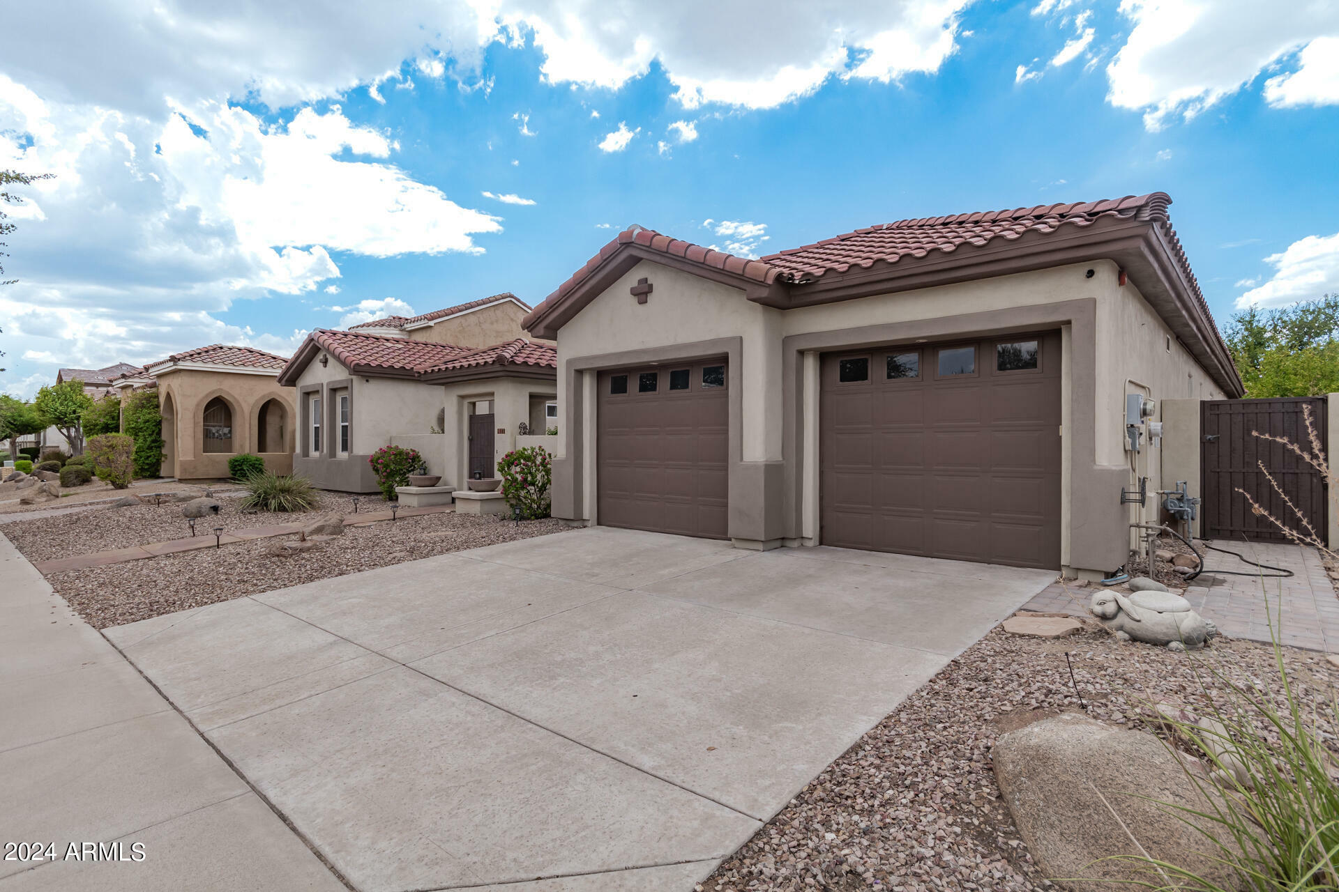 Property Photo:  170 N Parkview Lane  AZ 85340 