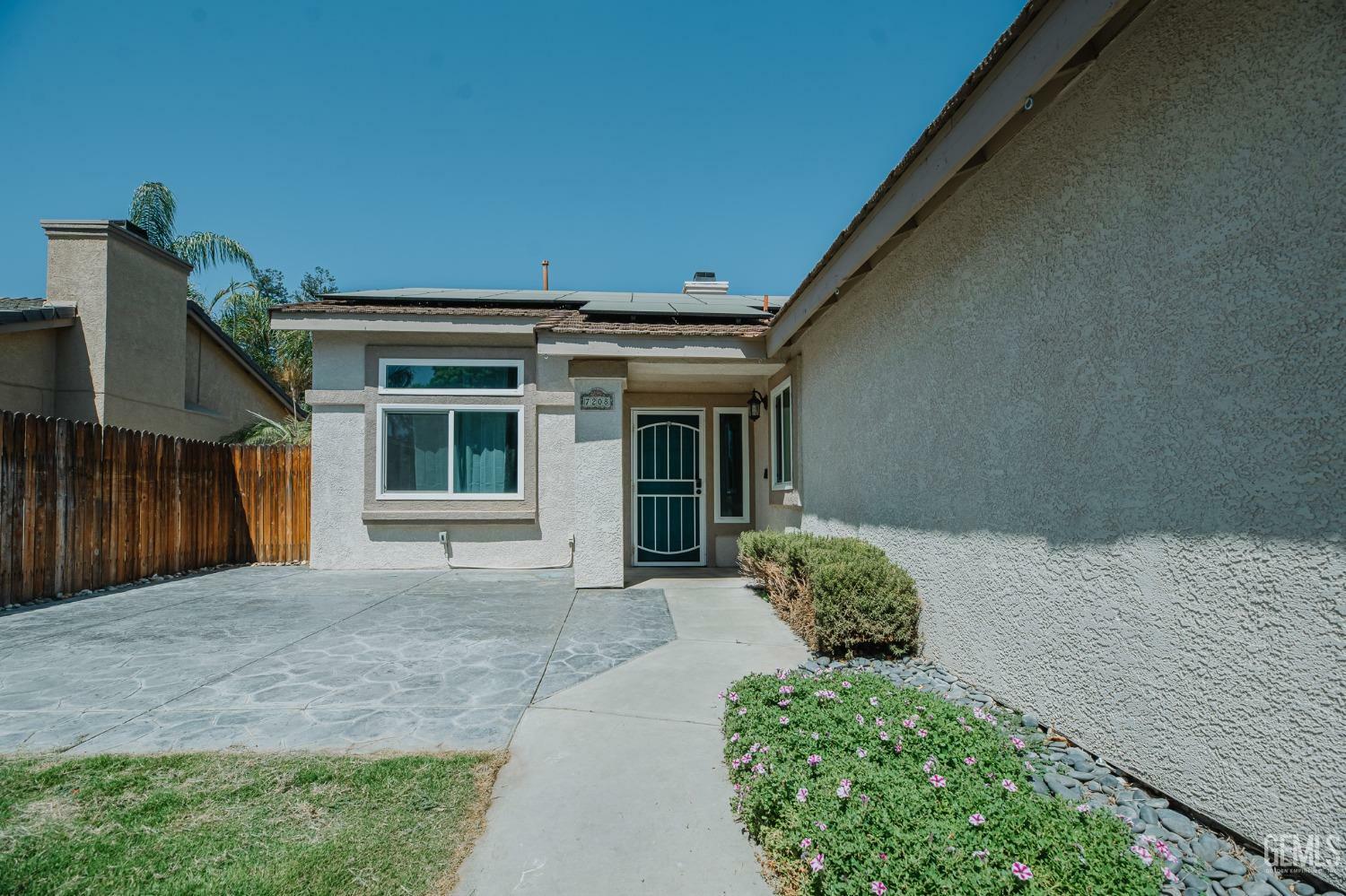 Property Photo:  7208 Rogue River Drive  CA 93313 