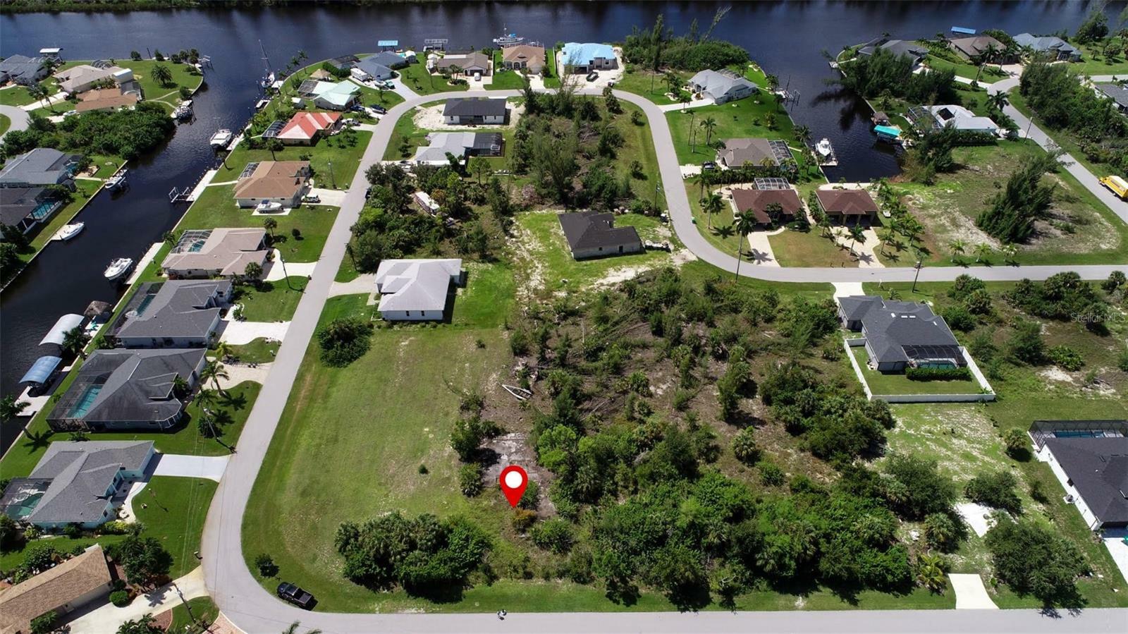 Property Photo:  15181 Lyneburg Avenue  FL 33981 