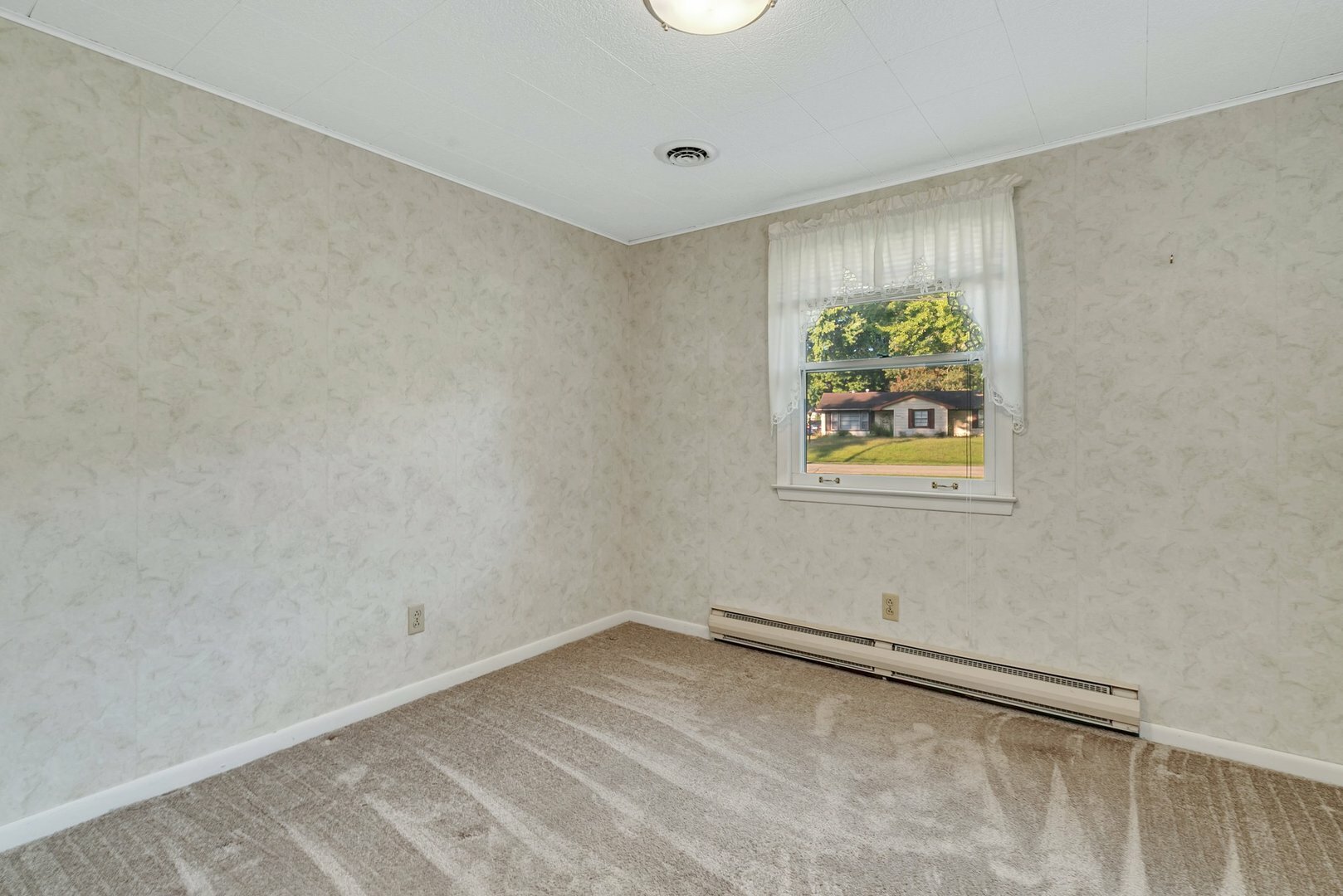 Property Photo:  1915 Roberts Street  IL 60481 